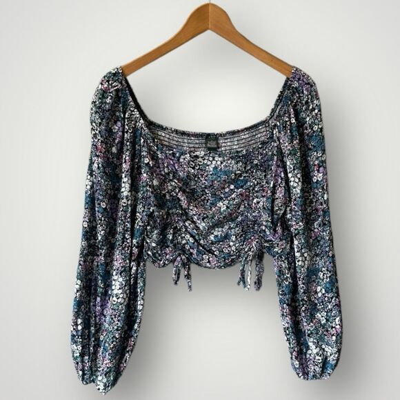 5 for $40 Wild Fable Top Blouse Shirt Size L Crop Floral - Picture 2 of 7